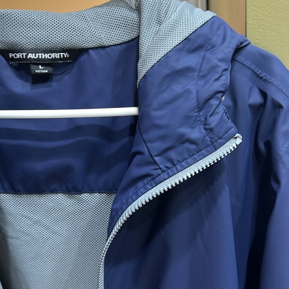 Men’s navy large rain jacket - Picture 2 of 14